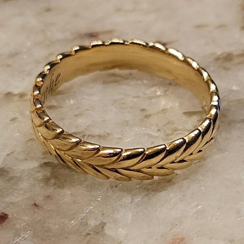 New Monica Rich Kosann Breathe Leaf Poesy Stackable 18k Yellow Gold Ring 3 — image 2 of 8